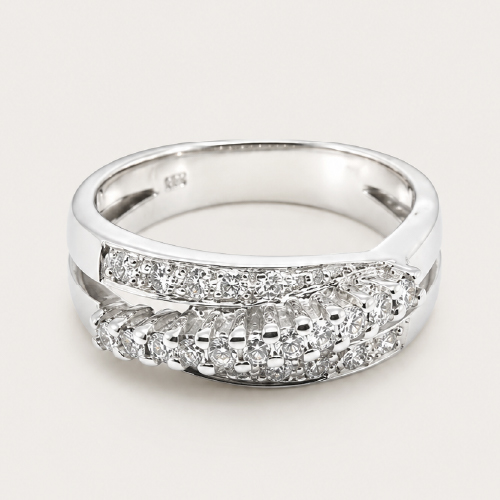 18K White Gold Diamond Ring