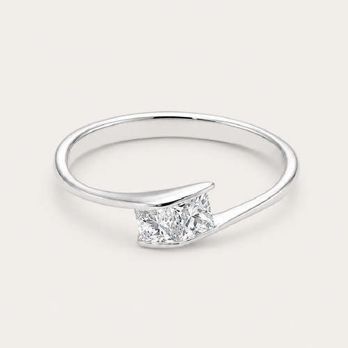 18K White Gold Diamond Ring