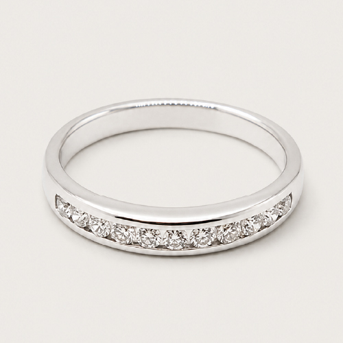 18K White Gold Diamond Ring