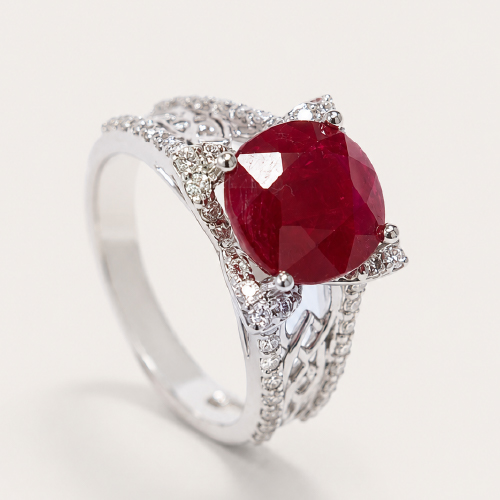 18K White Gold Diamond & Ruby Ring