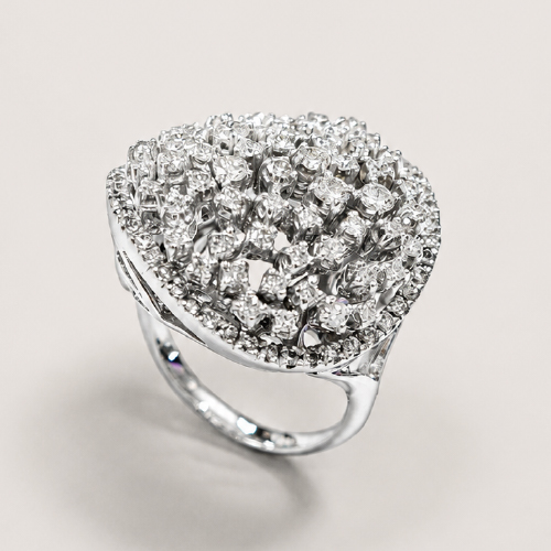 18K White Gold Diamond Ring