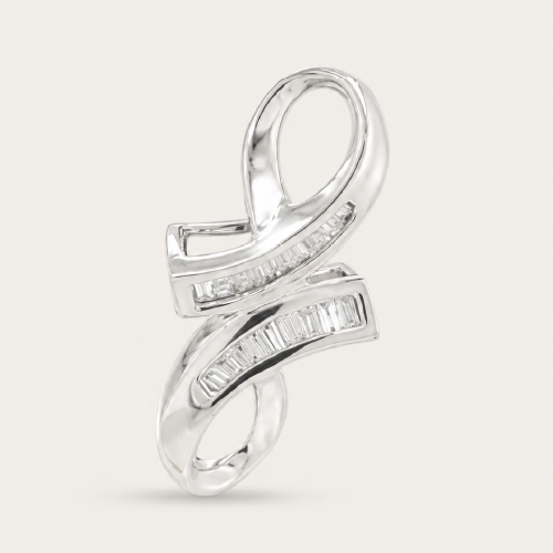 Intertwined Knot Pendant