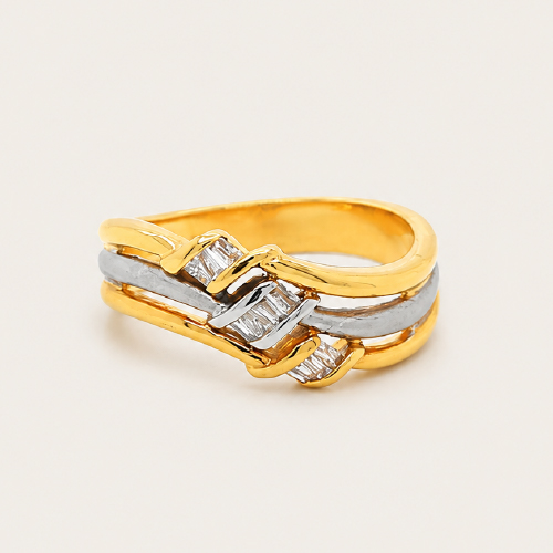Two Tone Swirl Patterned Ring