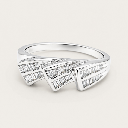18K White Gold Diamond Ring