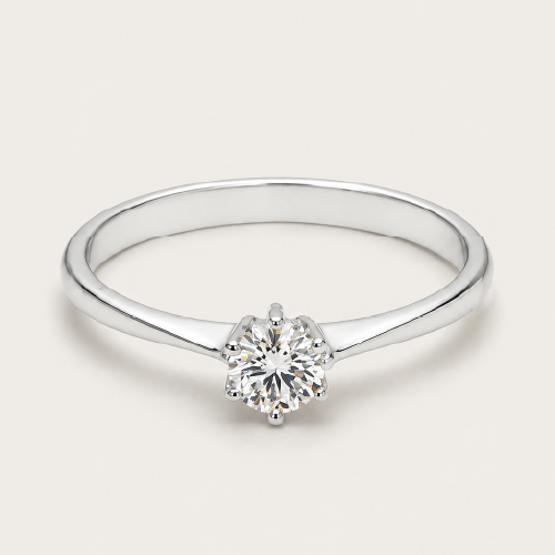18K White Gold Diamond Ring