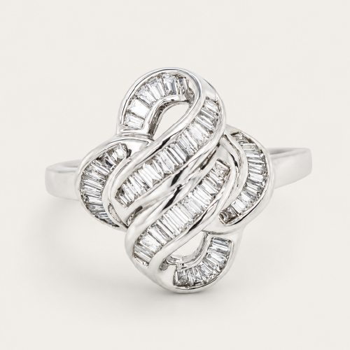18K White Gold Diamond Ring