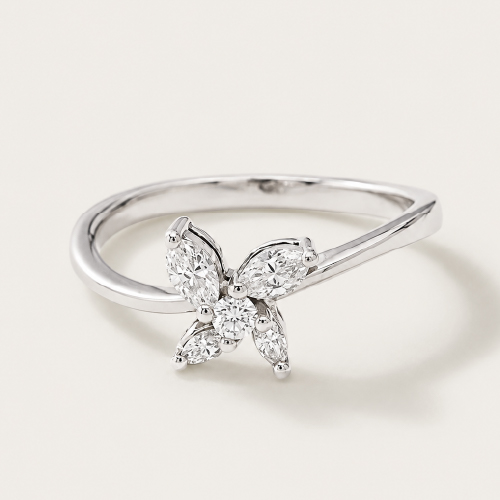 18K White Gold Diamond Flora Ring