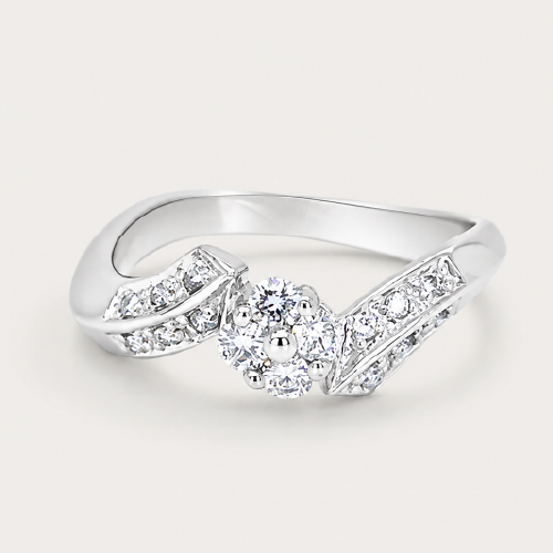 18K White Gold Diamond Ring