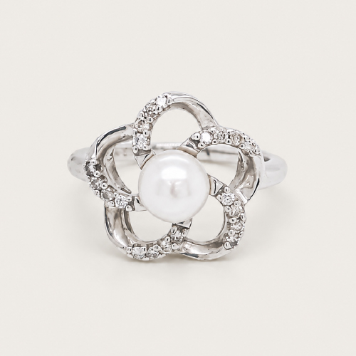 Floral Pearl Ring