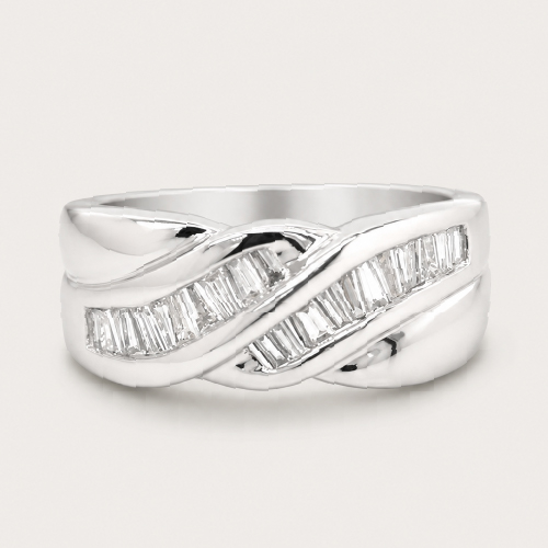 18K White Gold Diamond Ring