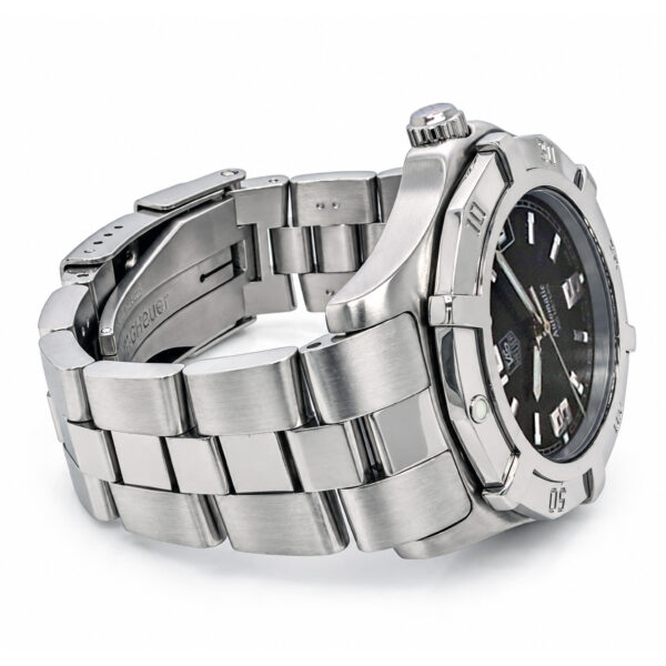 Tag Heuer Professional 200